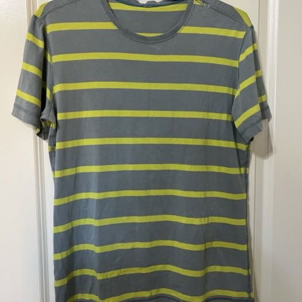 Lululemon Men's Large 5 Year Basic Crew Tee Striped Gray/Yellow Stripe